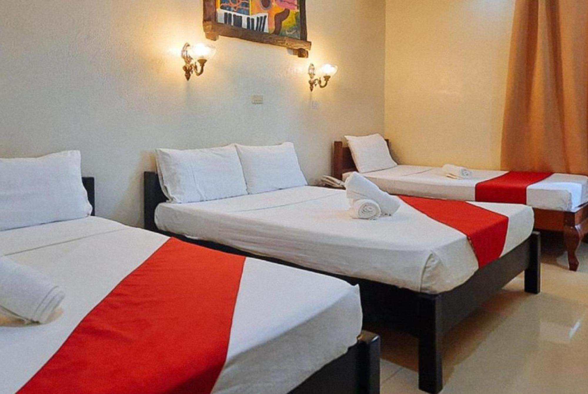 Reddoorz At New Casamila Hotel Palawan Puerto Princesa Exterior foto